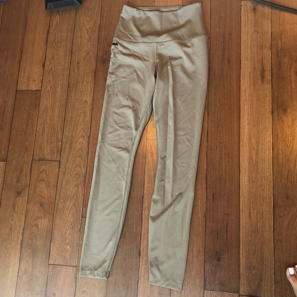 NEU nude leggings